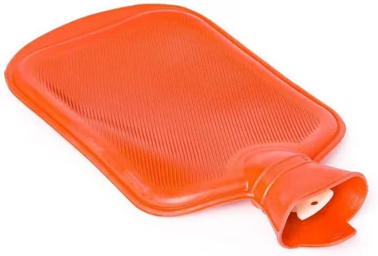 GOODS+GADGETS Wärmflasche 2L aus Naturkautschuk mit abnehmbarem Bezug